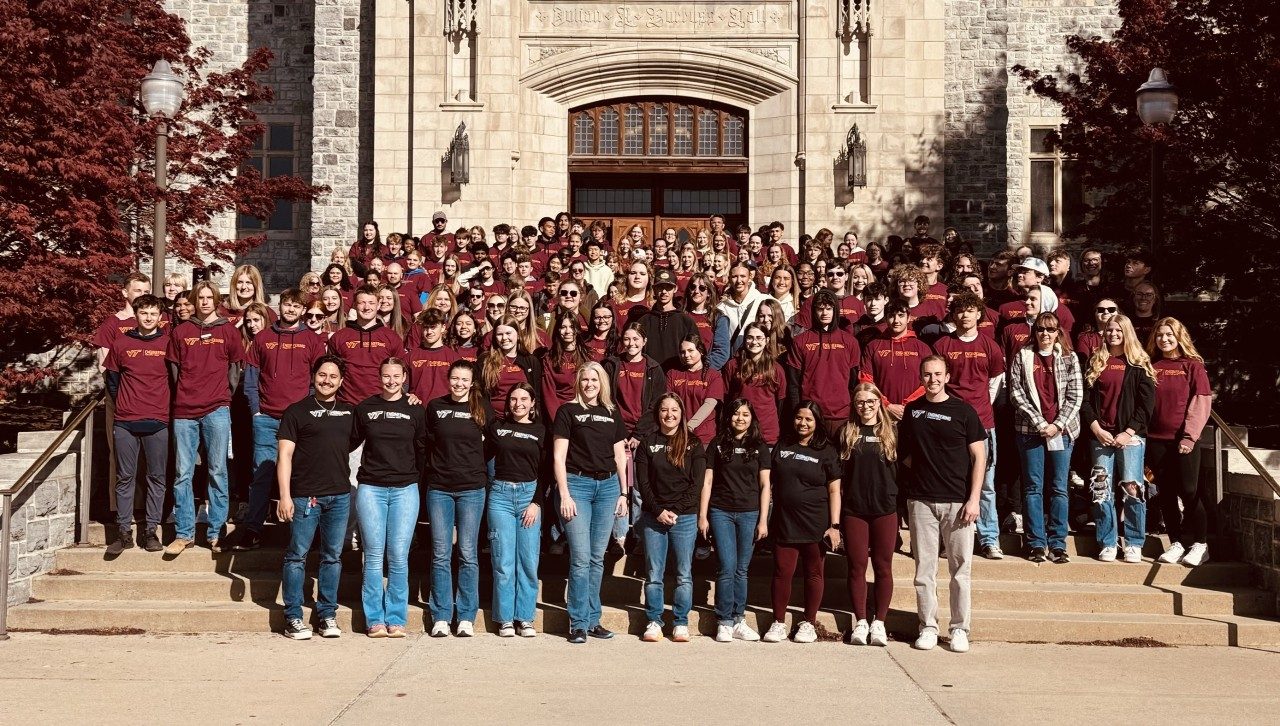 Image of 200 high school students and the Granata Lab team in front of Burrus Hall for National Biomechanics Day 2025.